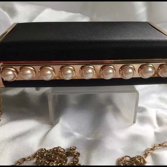 Gold Metal Frame Black Leatherette Fashion Clutch Bag - Picture 10 of 11